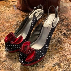 Madden Girl heels NWOT